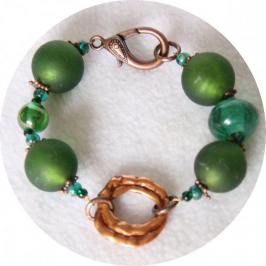 Bracelet à grosses perles de verre vert émeraude